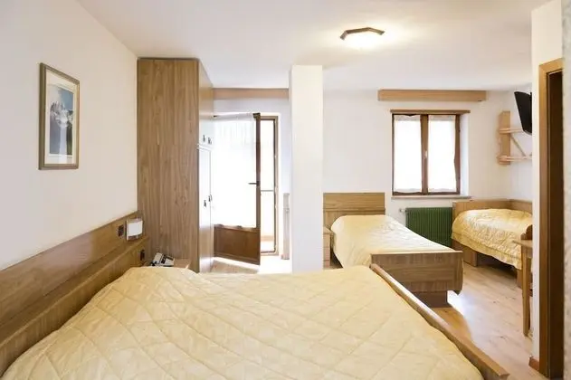 Tek Büyük veya İki Ayrı Yataklı Oda