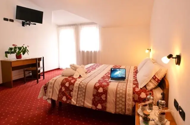 Comfort Tek Büyük Yataklı Oda