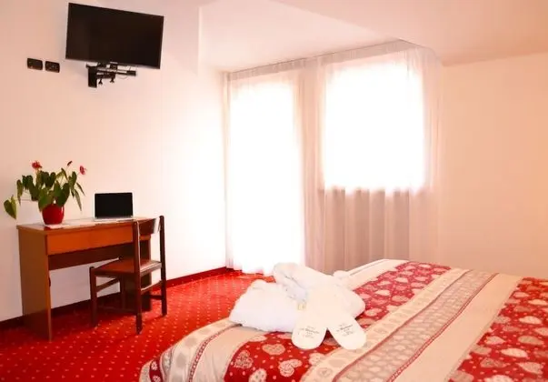 Comfort Tek Büyük Yataklı Oda