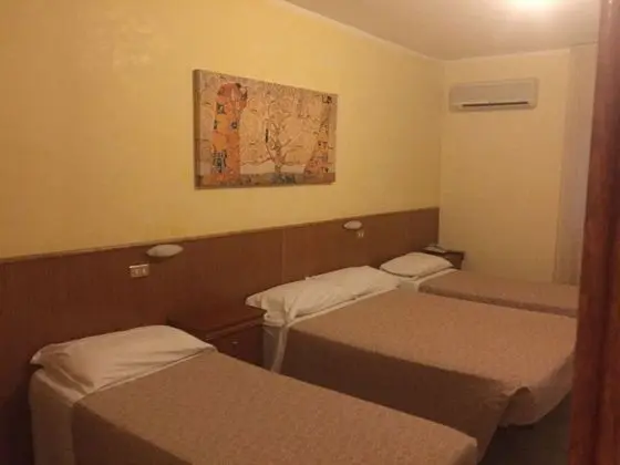 Tek Büyük veya İki Ayrı Yataklı Oda