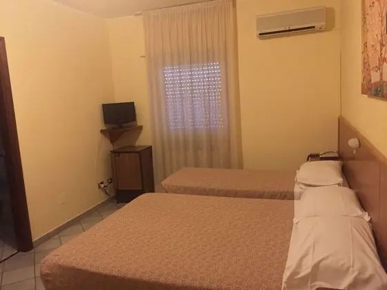 Tek Büyük veya İki Ayrı Yataklı Oda