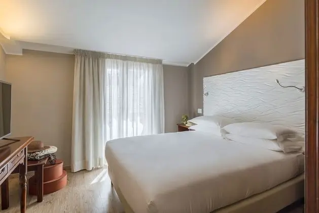 Comfort Tek Büyük veya İki Ayrı Yataklı Oda