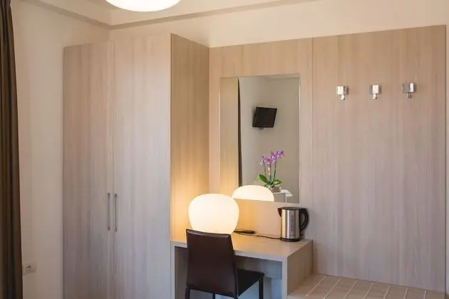 Comfort Tek Büyük veya İki Ayrı Yataklı Oda