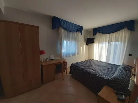 Standard Tek Büyük veya İki Ayrı Yataklı Oda