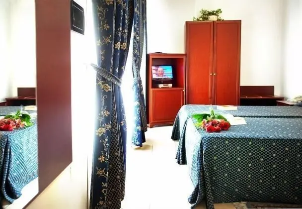 Tek Büyük veya İki Ayrı Yataklı Oda, 2 Tek Kişilik Yatak