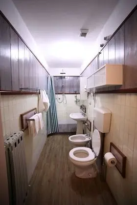 Basic Tek Büyük Yataklı Oda