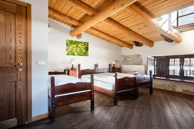 Traditional Tek Büyük veya İki Ayrı Yataklı Oda