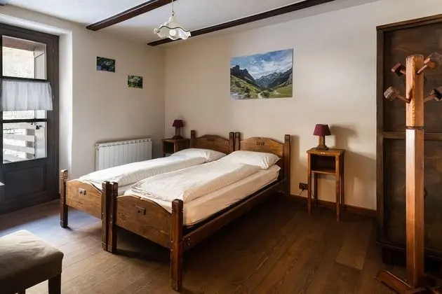 Traditional Tek Büyük veya İki Ayrı Yataklı Oda