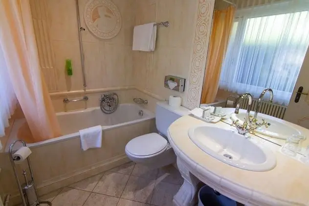 Standard Tek Büyük Yataklı Oda, Teras, Bahçe Manzaralı