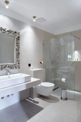 Superior Tek Büyük veya İki Ayrı Yataklı Oda, Balkon, Bahçe Manzaralı