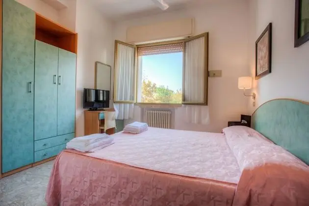 Üç Kişilik Oda