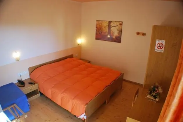 Tek Büyük veya İki Ayrı Yataklı Oda, Balkon