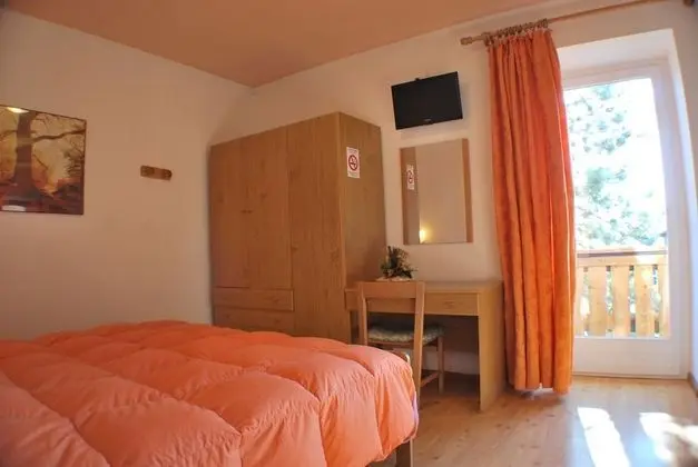 Tek Büyük veya İki Ayrı Yataklı Oda, Balkon