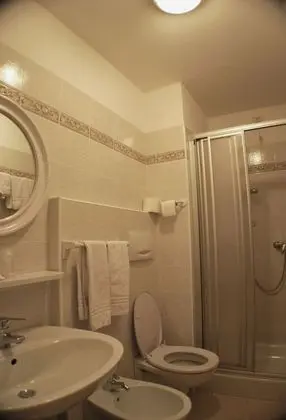 Tek Büyük veya İki Ayrı Yataklı Oda, Balkon