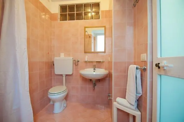 Economy Tek Büyük Yataklı Oda, 1 Büyük (Queen) Boy Yatak, Sigara İçilmez