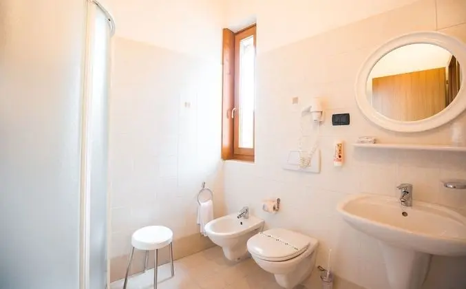 Standard Tek Büyük veya İki Ayrı Yataklı Oda