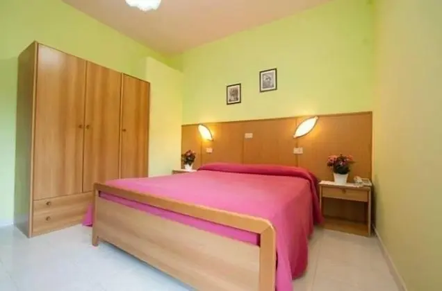 Tek Büyük Yataklı Oda