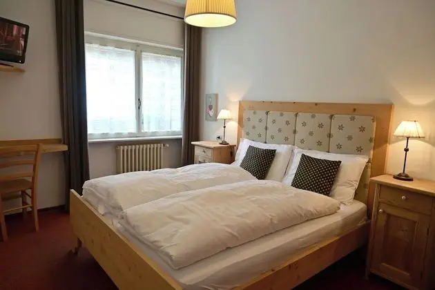 Dört Kişilik Oda, Dağ Manzaralı, Zemin Kat