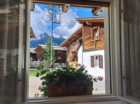 Dört Kişilik Oda, Dağ Manzaralı, Zemin Kat