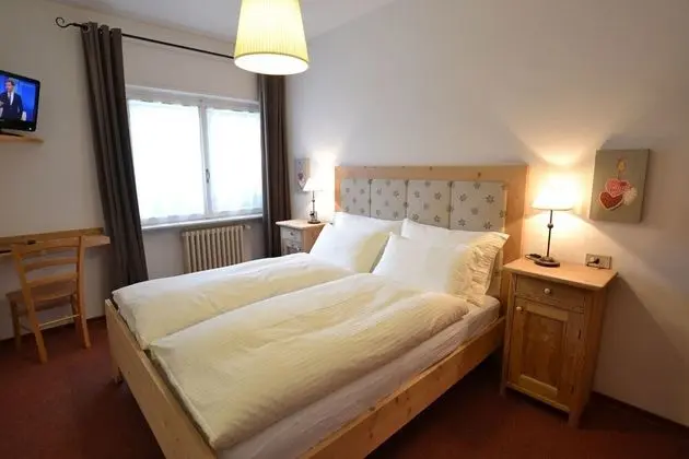 Dört Kişilik Oda, Dağ Manzaralı, Zemin Kat