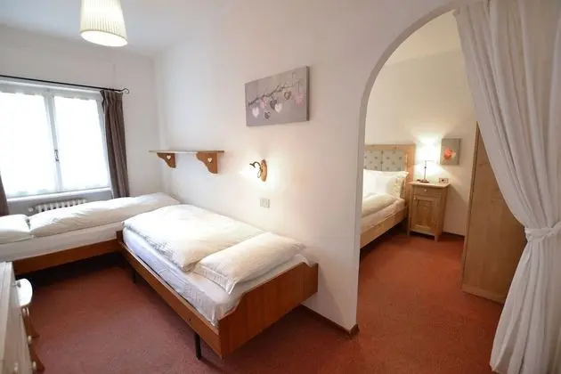 Dört Kişilik Oda, Dağ Manzaralı, Zemin Kat