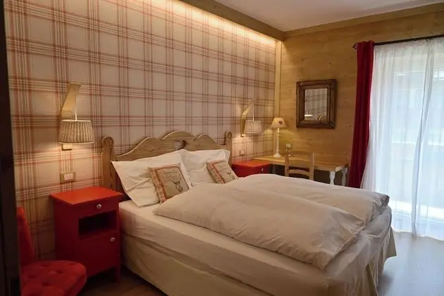 Tek Büyük veya İki Ayrı Yataklı Oda, Balkon, Dağ Manzaralı