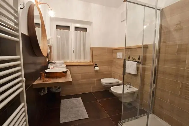 Tek Büyük veya İki Ayrı Yataklı Oda, Balkon, Dağ Manzaralı