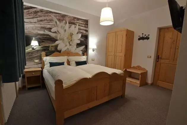 Üç Kişilik Oda, Balkon, Dağ Manzaralı