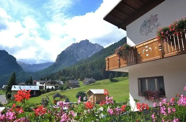 Üç Kişilik Oda, Balkon, Dağ Manzaralı