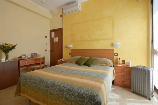 Standard Tek Büyük veya İki Ayrı Yataklı Oda