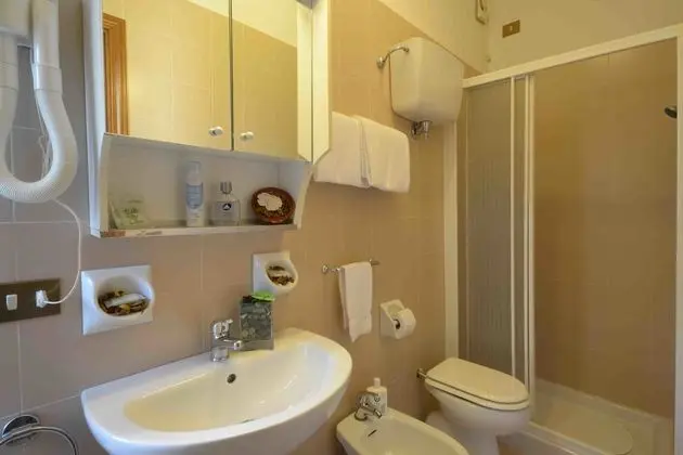 Standard Tek Büyük veya İki Ayrı Yataklı Oda