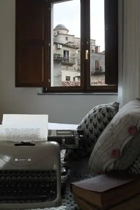 Tek Büyük Yataklı Oda, Balkon, Şehir Manzaralı