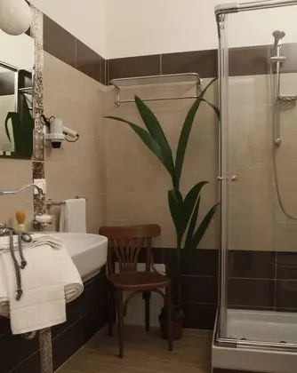 Tek Büyük Yataklı Oda, Balkon, Şehir Manzaralı