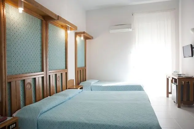 Superior Üç Kişilik Oda, Deniz Manzaralı