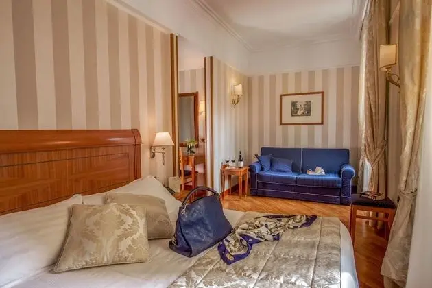 Deluxe Tek Büyük Yataklı Oda