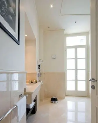 Deluxe Tek Büyük veya İki Ayrı Yataklı Oda