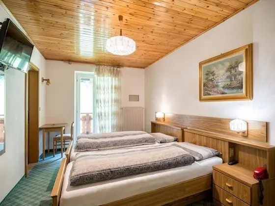 Standard Tek Büyük veya İki Ayrı Yataklı Oda