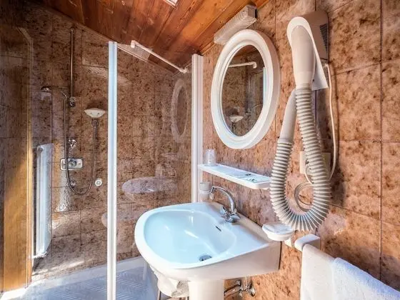 Standard Tek Büyük veya İki Ayrı Yataklı Oda