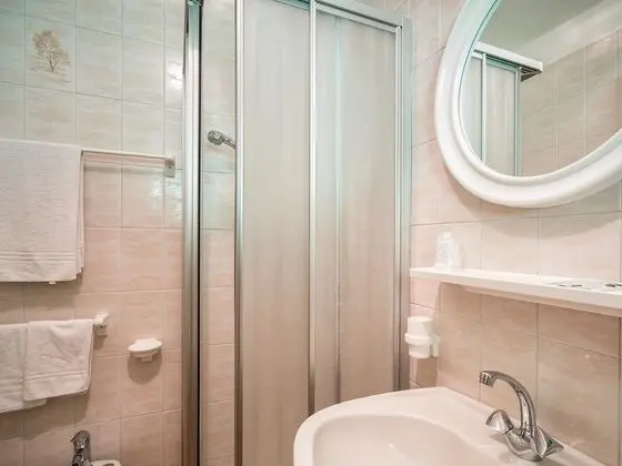 Standard Üç Kişilik Oda