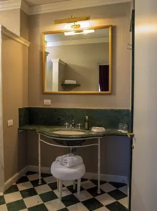 Superior Tek Büyük Yataklı Oda