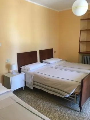 Tek Büyük veya İki Ayrı Yataklı Oda