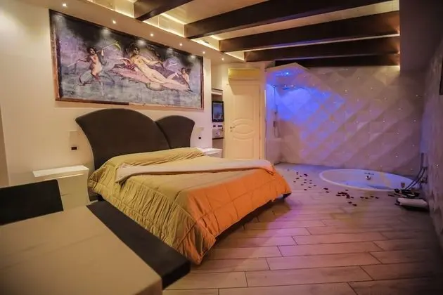 Luxury Süit, Sıcak Su Küveti