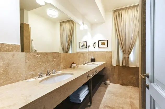 Classic Tek Büyük Yataklı Oda