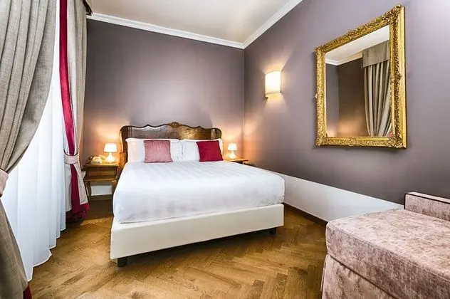 Comfort Tek Büyük Yataklı Oda