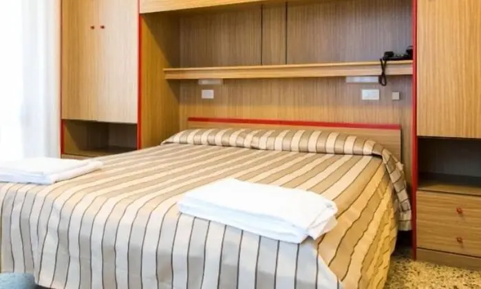 Tek Büyük veya İki Ayrı Yataklı Oda