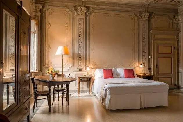 Junior Süit (Castalderia)