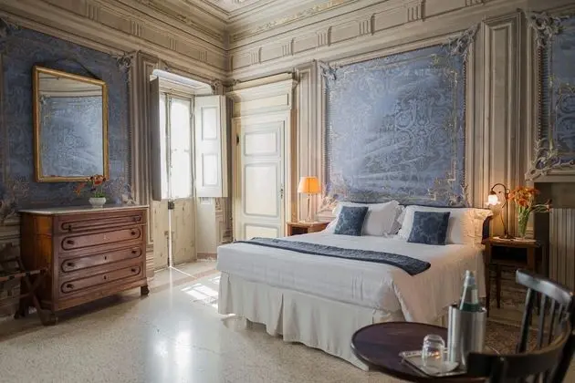 Junior Süit (Castalderia)