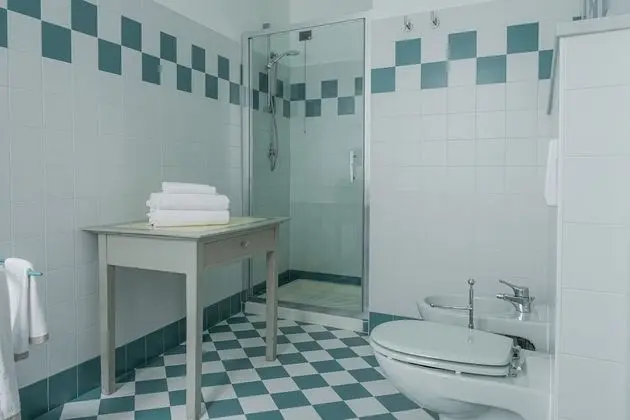 Junior Süit (Castalderia)