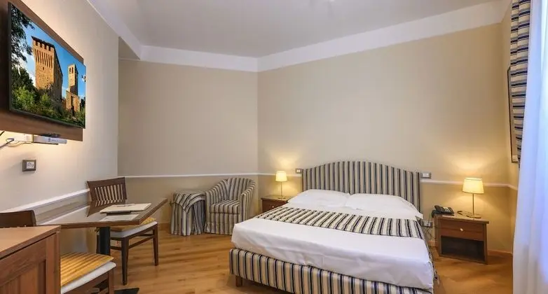 Tek Büyük Yataklı Oda