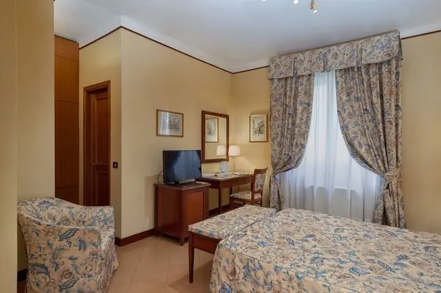 Tek Büyük Yataklı Oda